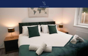 Close to City Centre Apartment - Sleeps up to 5, Perfect for Contractors with Private Secure Parking!